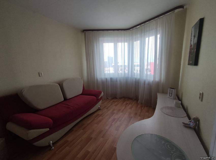 3-комнатная квартира, ул. Алеся Гаруна, 25, 1500 рублей: фото 9