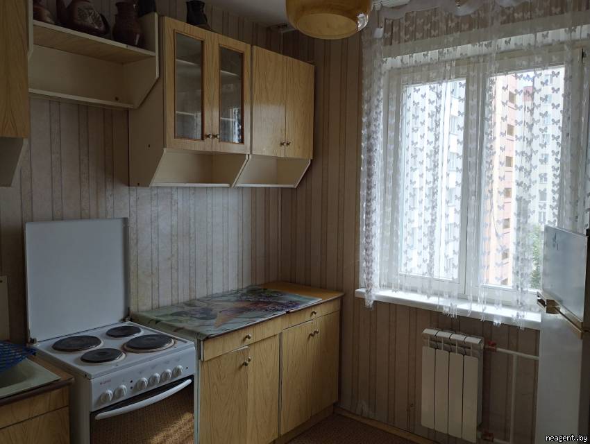 2-комнатная квартира, ул. Есенина, 73, 856 рублей: фото 1