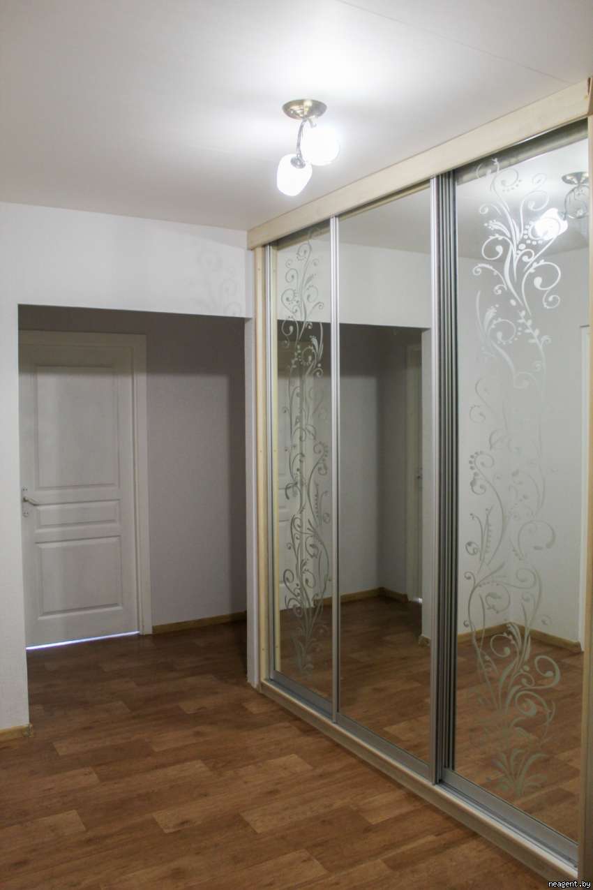 4-комнатная квартира, ул. Короля, 14а, 1300 рублей: фото 18