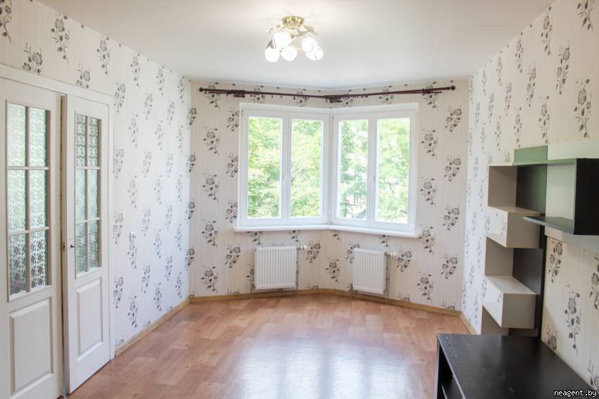 3-комнатная квартира, ул. Короля, 14а, 430 рублей: фото 1