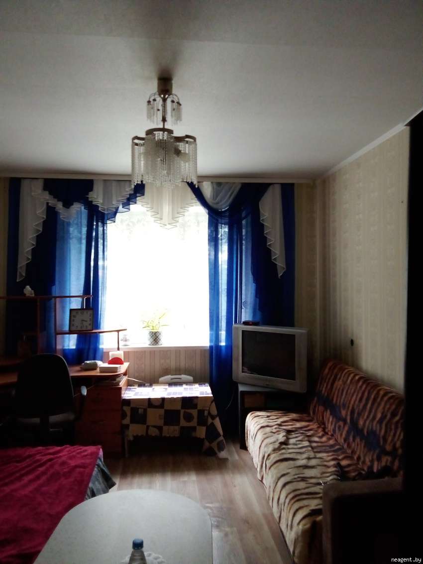 Комната, Есенина, 73, 370 рублей: фото 1