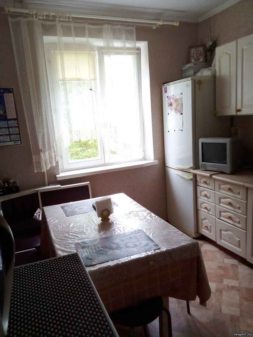 Комната, Есенина, 73, 370 рублей: фото 2