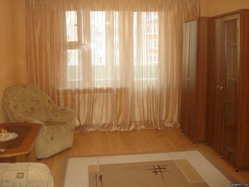 1-комнатная квартира, ул. Роменская, 5, 888 рублей: фото 1