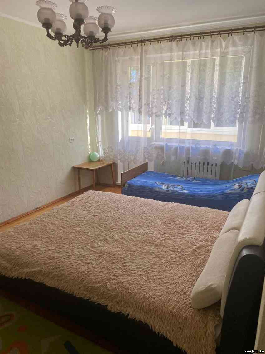 2-комнатная квартира, ул. Седых, 16, 945 рублей: фото 1