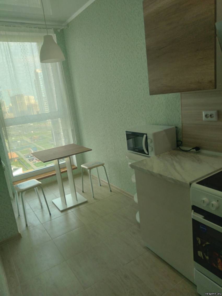 1-комнатная квартира, ул. Игоря Лученка, 1, 1040 рублей: фото 2