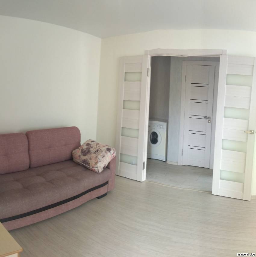 2-комнатная квартира, ул. Пуховичская, 12, 340 рублей: фото 1