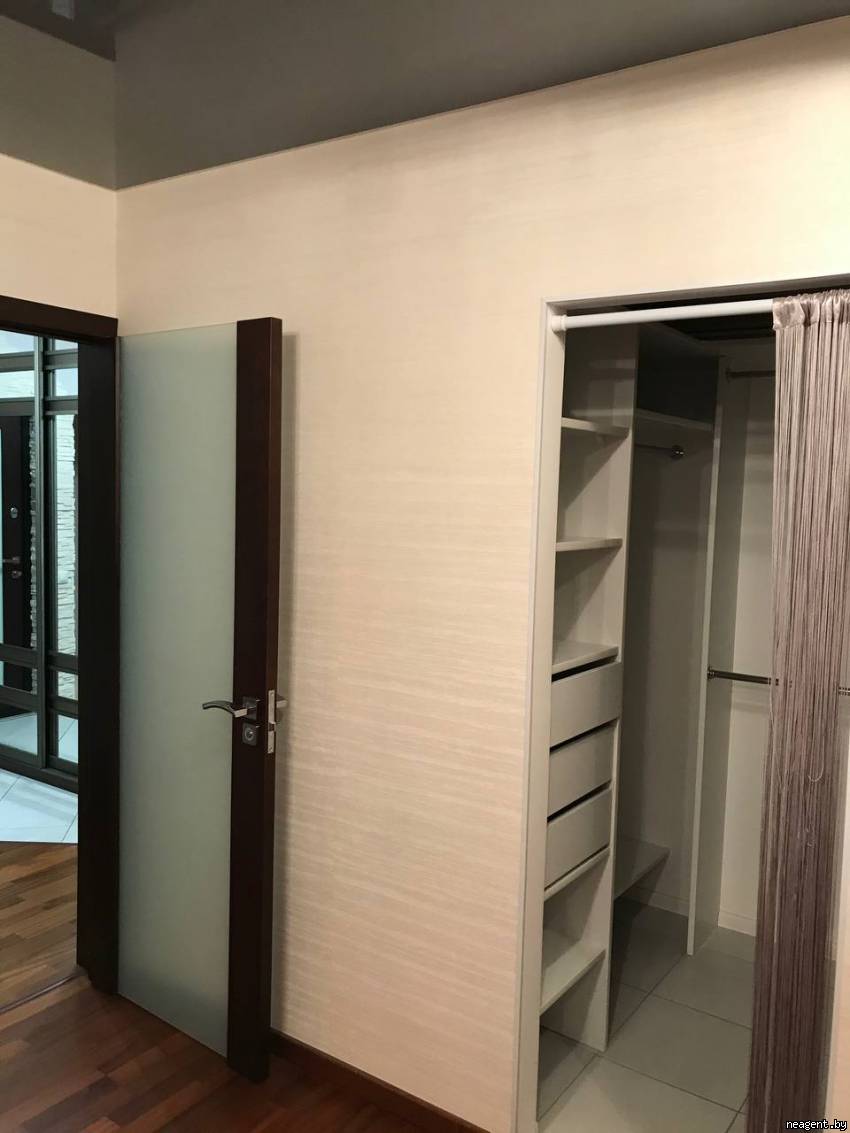 3-комнатная квартира, ул. Александрова, 10, 1155 рублей: фото 2