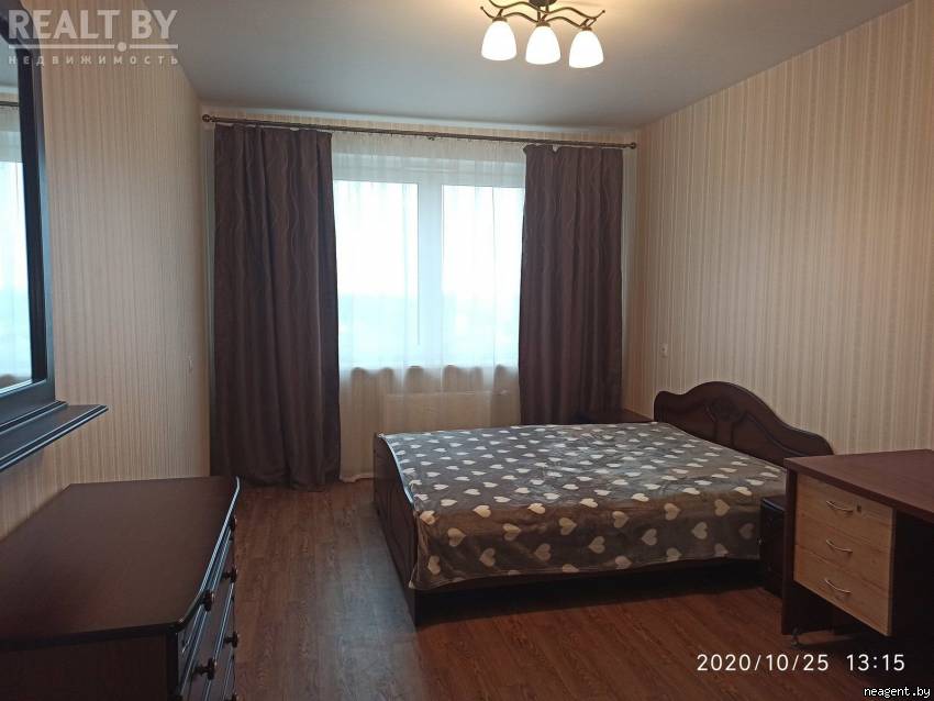 3-комнатная квартира, ул. Мира, 29/1, 290 рублей: фото 1