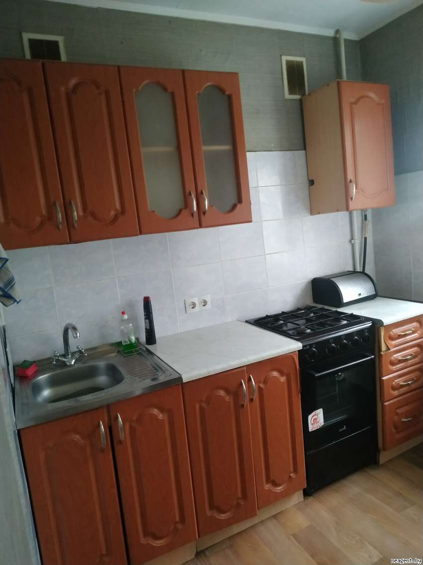 2-комнатная квартира, ул. Кнорина, 11, 800 рублей: фото 1