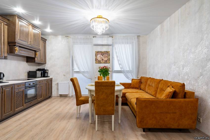 3-комнатная квартира, ул. Нововиленская, 39, 2500 рублей: фото 1