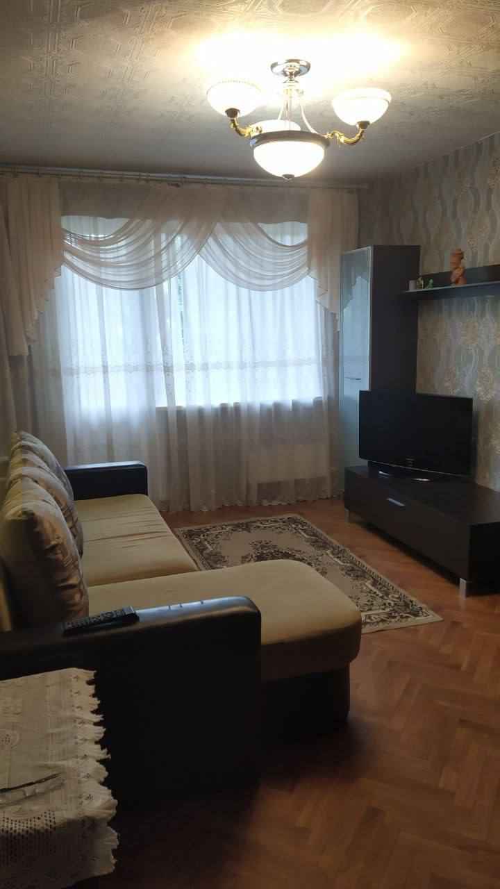 1-комнатная квартира, ул. Есенина, 131, 930 рублей: фото 1