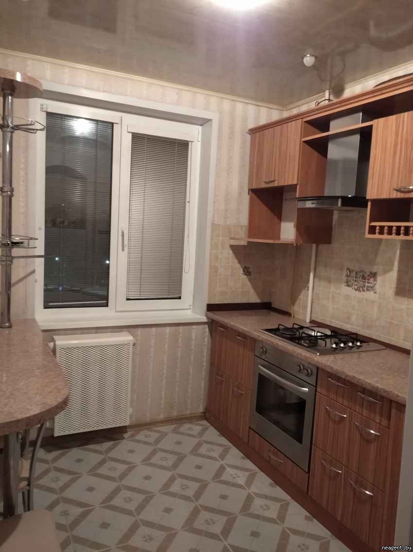 4-комнатная квартира, ул. Горецкого, 69, 375 рублей: фото 1