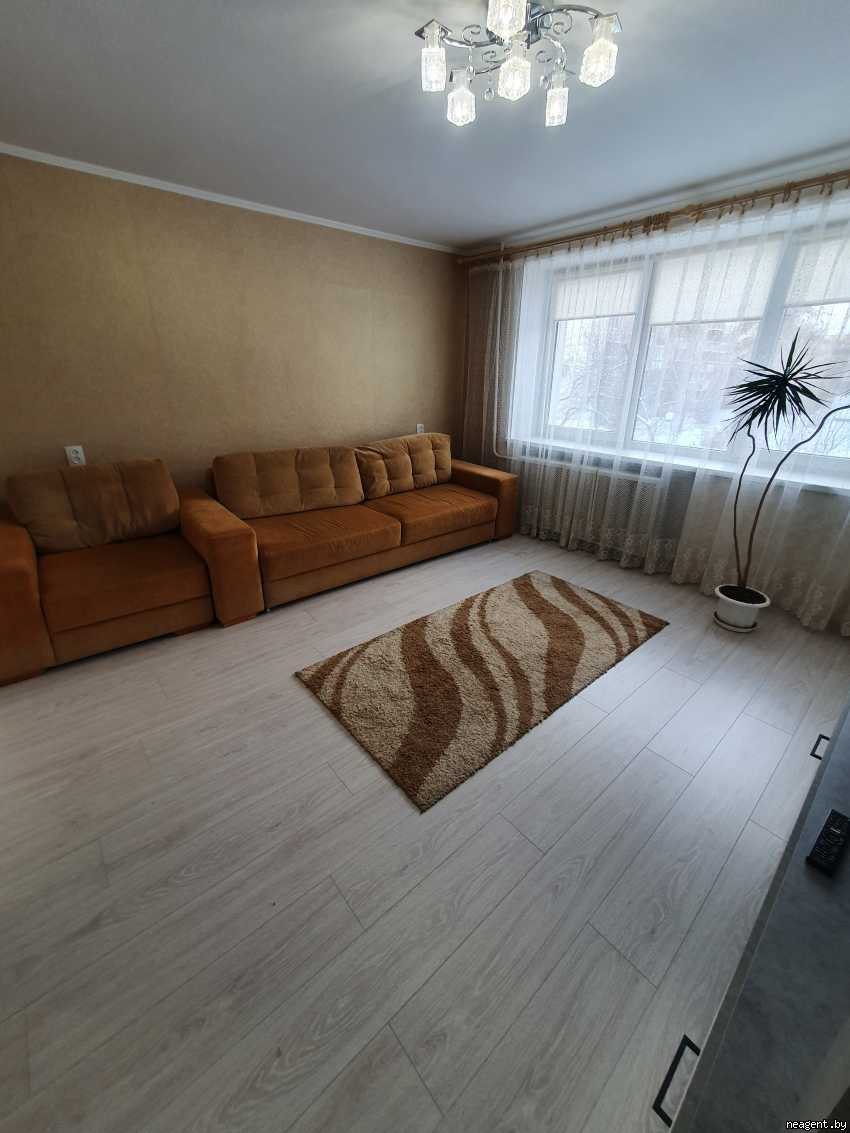 3-комнатная квартира, ул. Якуба Коласа, 59/2, 1240 рублей: фото 2