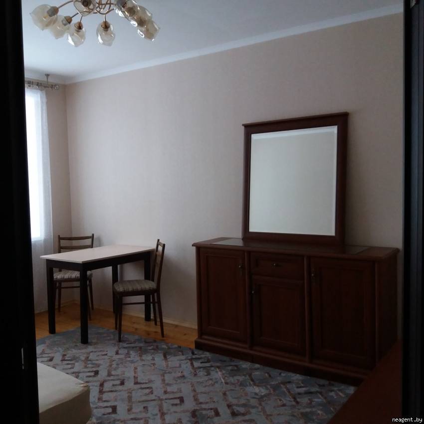 2-комнатная квартира, ул. Маневича, 15, 905 рублей: фото 1