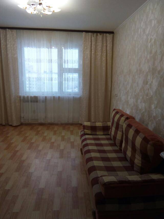 2-комнатная квартира, ул. Наполеона Орды, 47, 960 рублей: фото 1