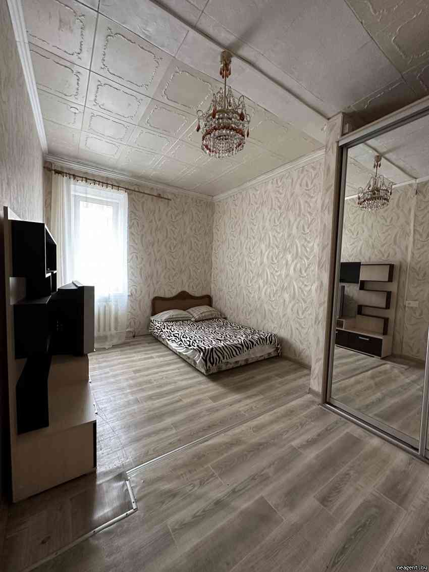 2-комнатная квартира, ул. Кузьмы Чорного, 4, 90 рублей: фото 1
