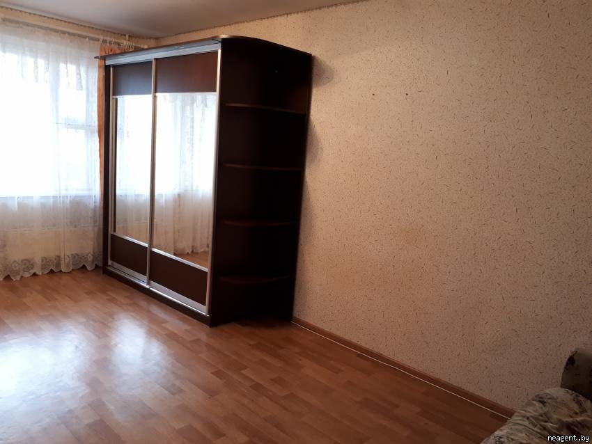 1-комнатная квартира, ул. Жуковского, 9/1, 700 рублей: фото 1
