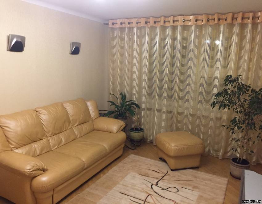 2-комнатная квартира, ул. Скрипникова, 34, 910 рублей: фото 1