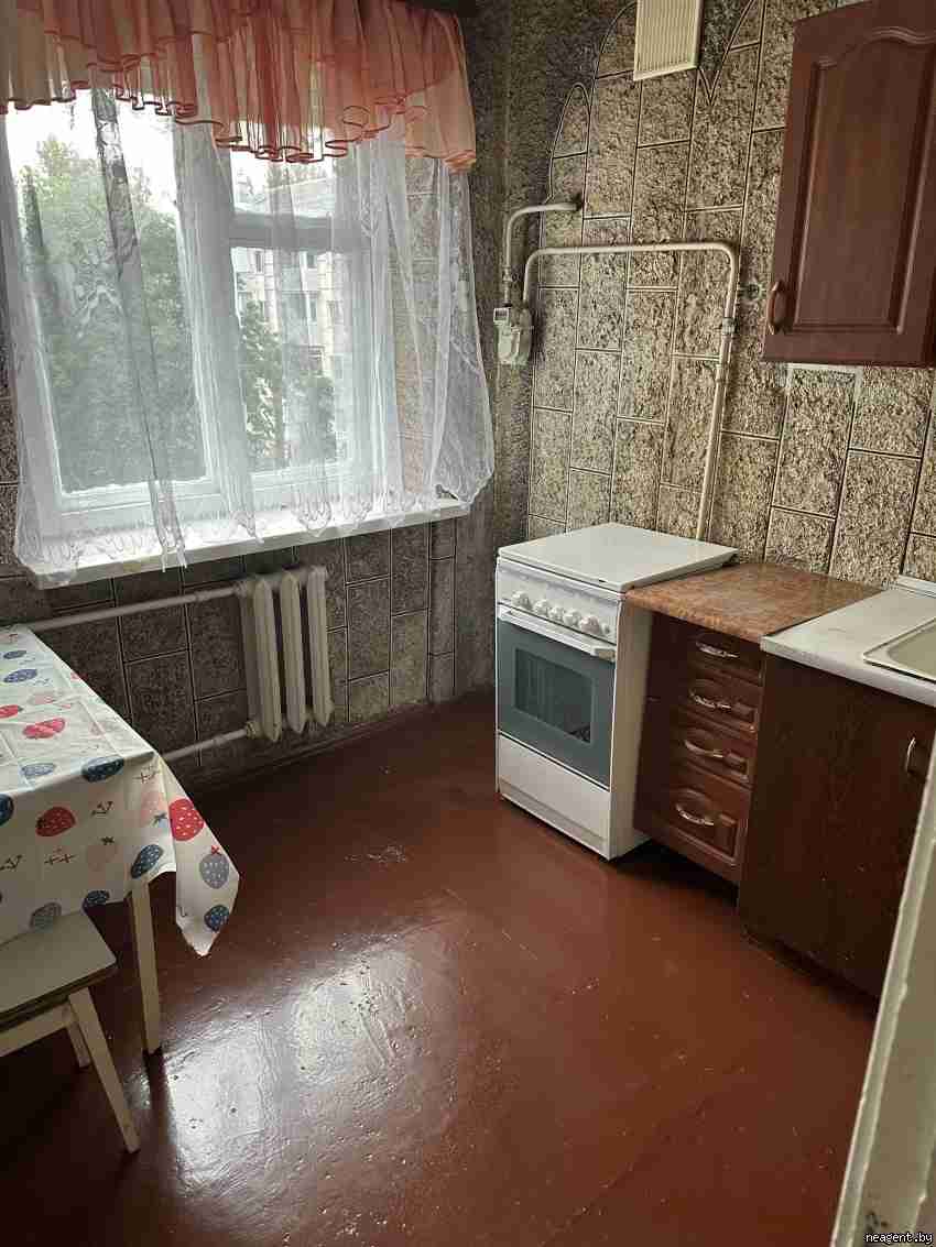 1-комнатная квартира, ул. Кедышко, 14, 200 рублей: фото 1