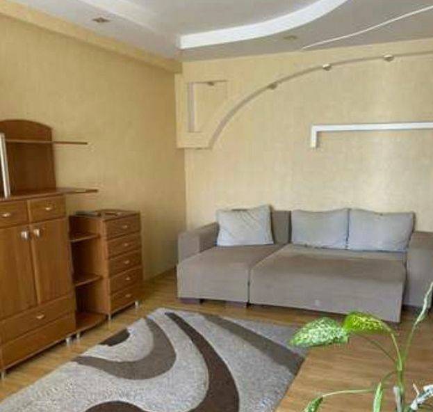 1-комнатная квартира, ул. Чкалова, 1, 700 рублей: фото 1