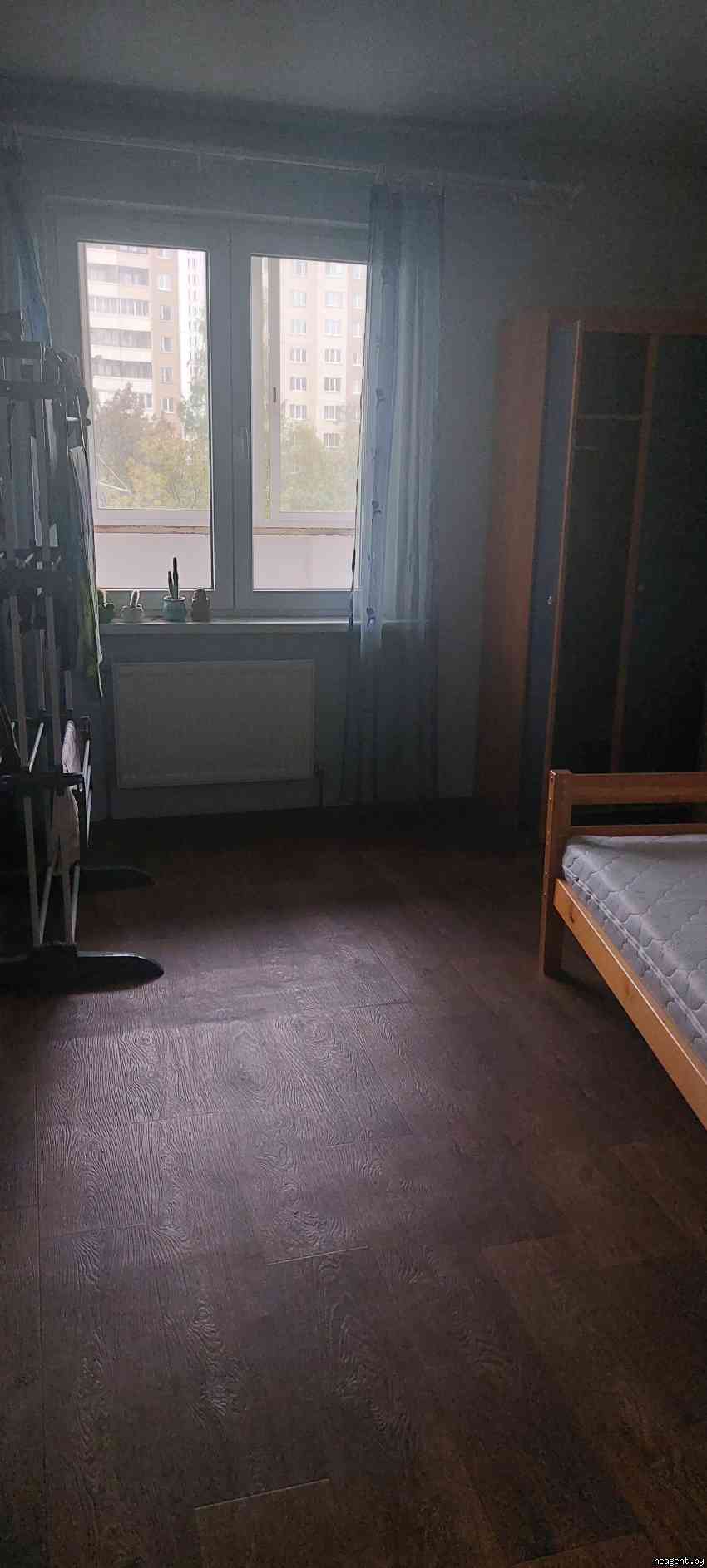 4-комнатная квартира, Мирошниченко, 43а, 320 рублей: фото 1