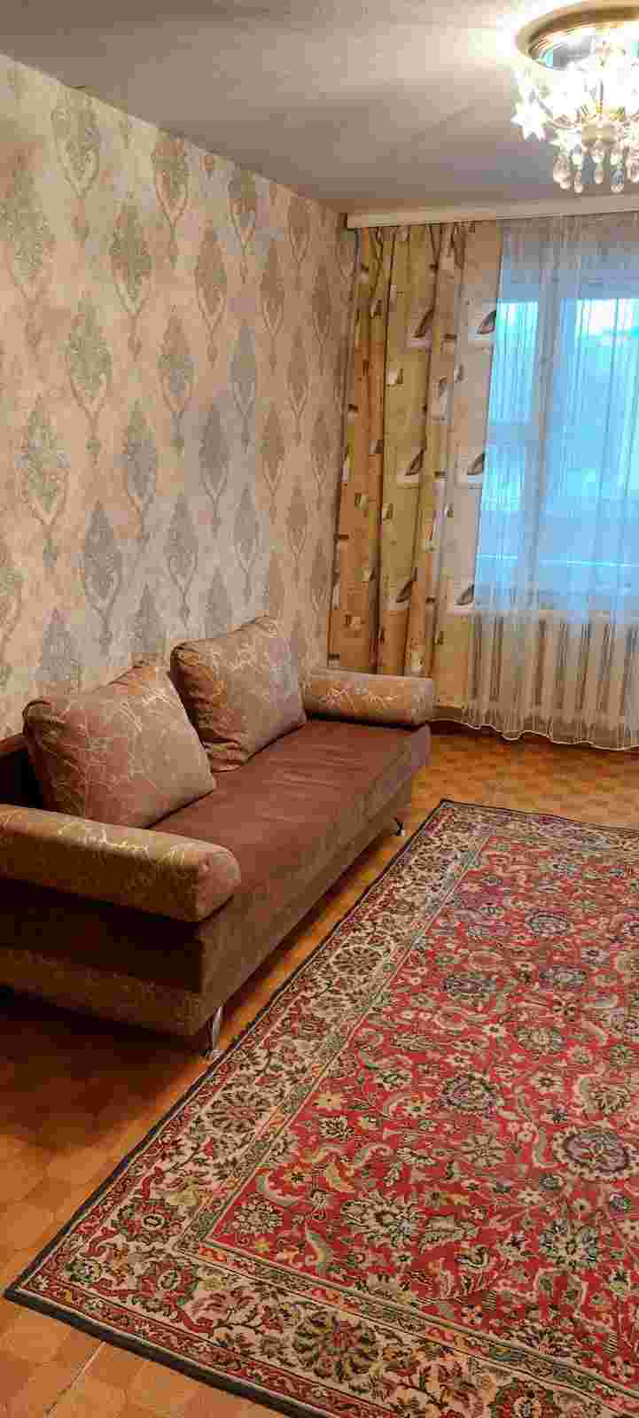 2-комнатная квартира, ул. Чайлытко, 15, 720 рублей: фото 1
