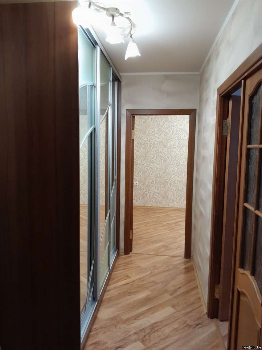 2-комнатная квартира, ул. Есенина, 73, 996 рублей: фото 1