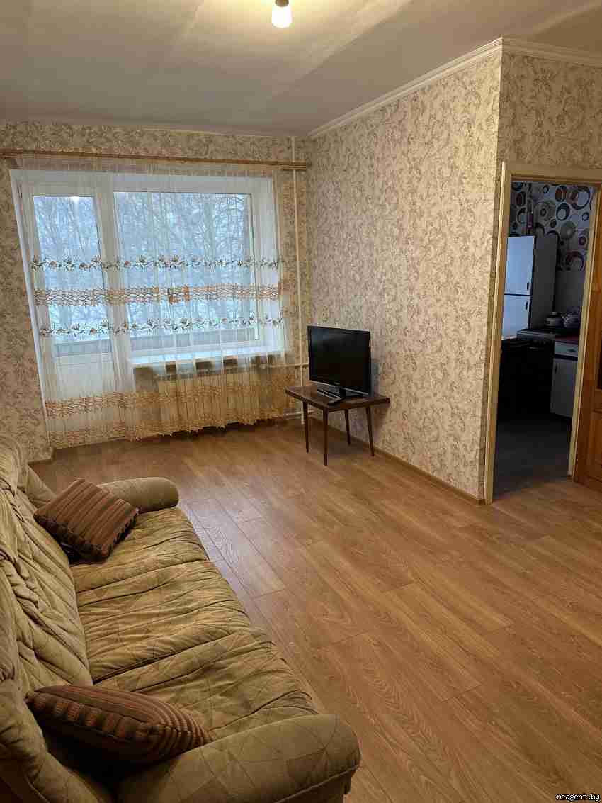 2-комнатная квартира, ул. Сурганова, 3, 999 рублей: фото 1