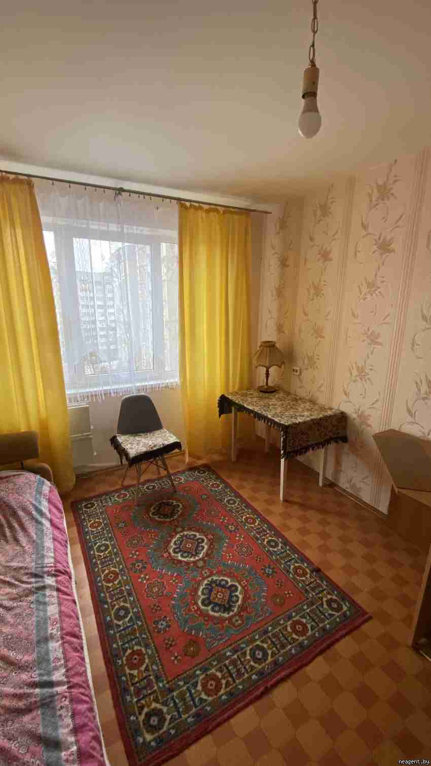 3-комнатная квартира, ул. Руссиянова, 3/1, 325 рублей: фото 1