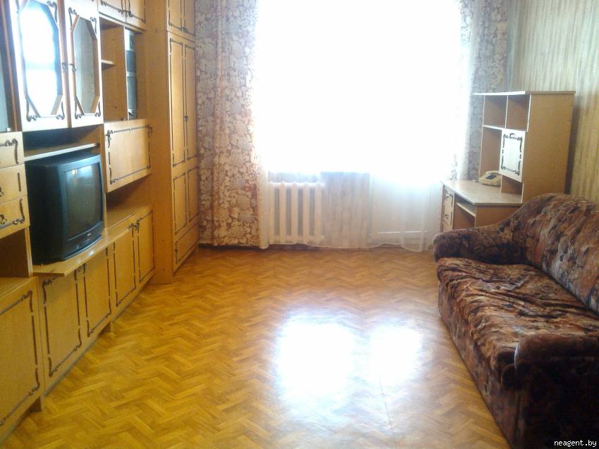 1-комнатная квартира, ул. Якубова, 82, 707 рублей: фото 1