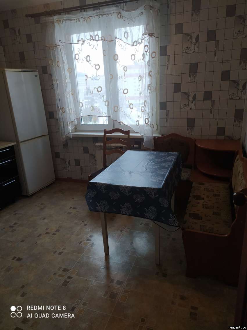 1-комнатная квартира, ул. Зелёная, 1, 700 рублей: фото 1