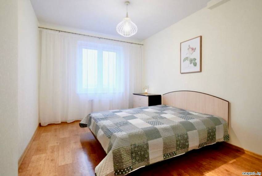 2-комнатная квартира, ул. Макаенка, 4, 1300 рублей: фото 1