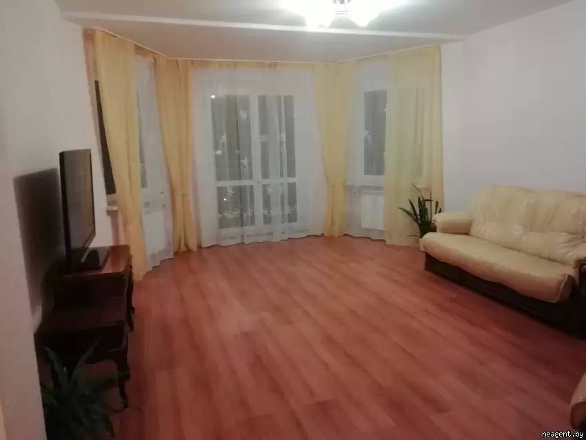 2-комнатная квартира, ул. Бельского, 26, 1237 рублей: фото 1
