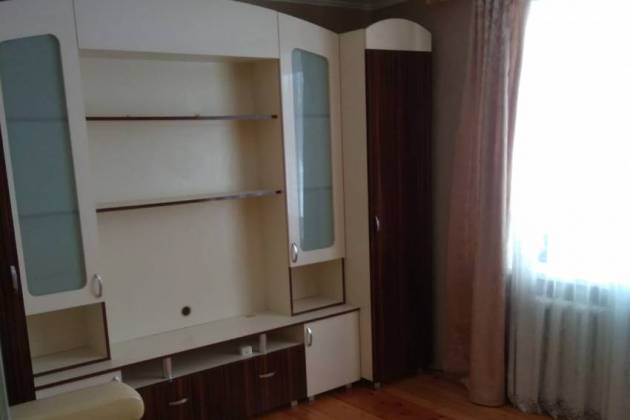 2-комнатная квартира, Карастояновой ул., за 950 р.