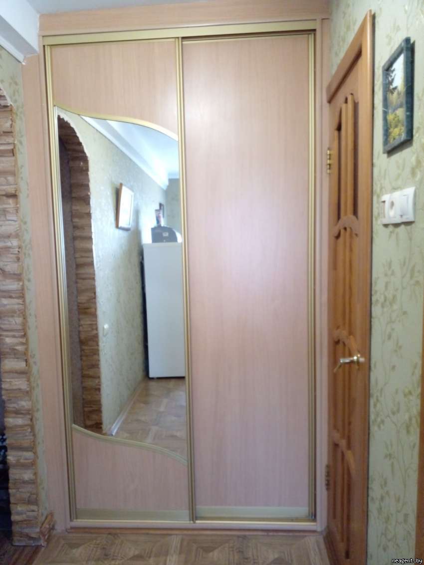 2-комнатная квартира, ул. Асаналиева, 26, 280 рублей: фото 1