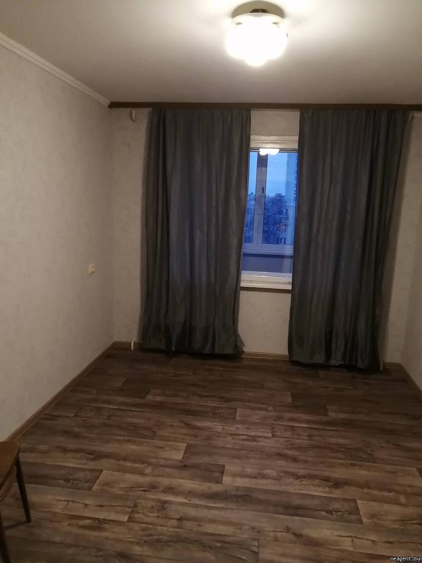 1-комнатная квартира, ул. Казинца, 70, 580 рублей: фото 1