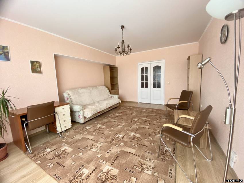 2-комнатная квартира, ул. Есенина, 30, 1236 рублей: фото 1