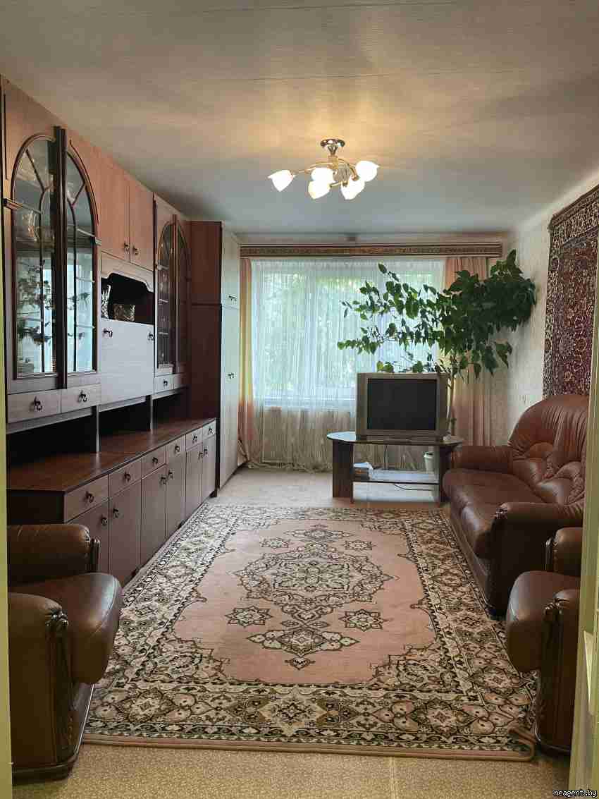 2-комнатная квартира, Барамзиной, 10, 647 рублей: фото 1
