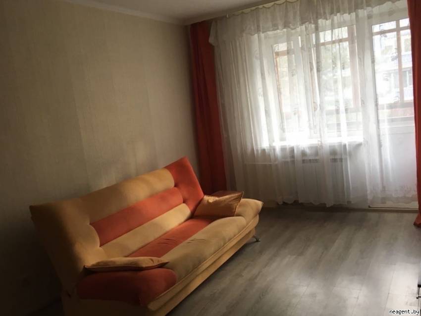 1-комнатная квартира, Социалистическая, 115, 360 рублей: фото 1