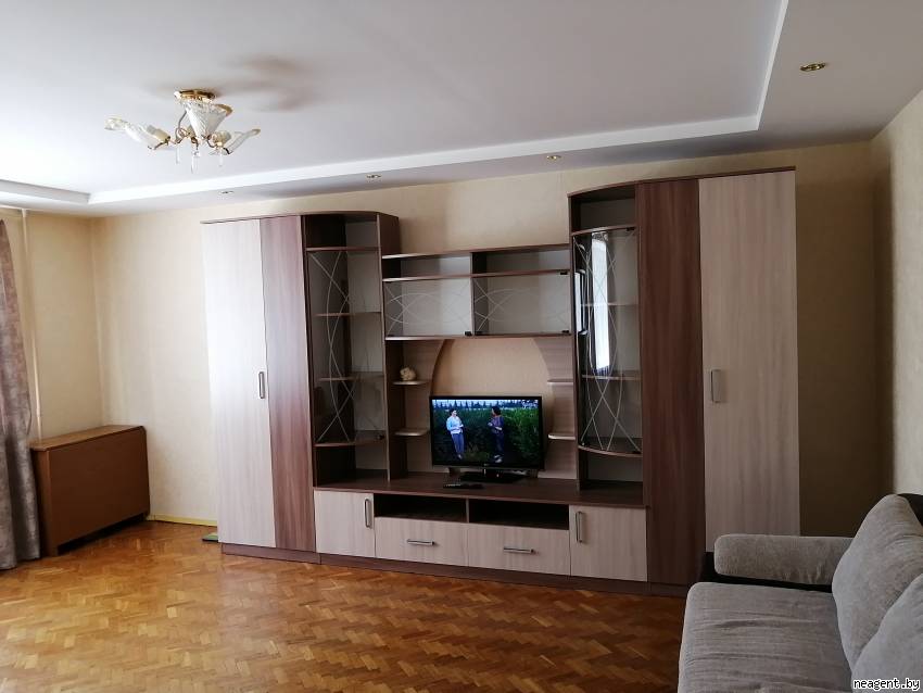 2-комнатная квартира, ул. Казинца, 122, 960 рублей: фото 1
