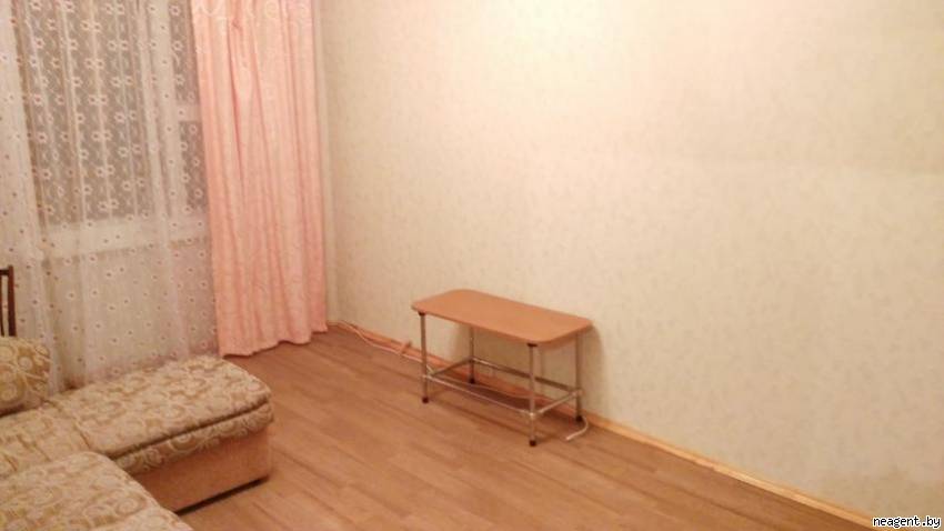 1-комнатная квартира, Руссиянова, 24, 900 рублей: фото 1