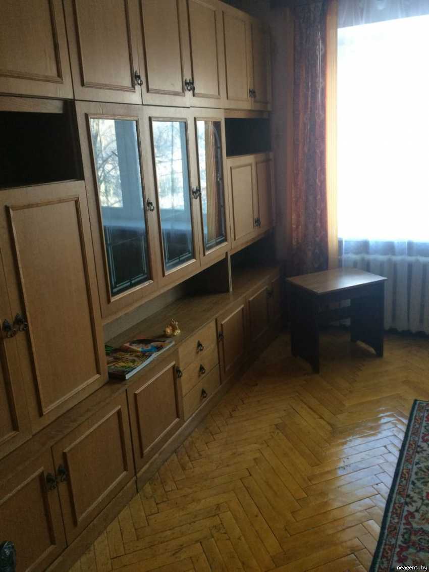 2-комнатная квартира, ул. Асаналиева, 21/1, 800 рублей: фото 1