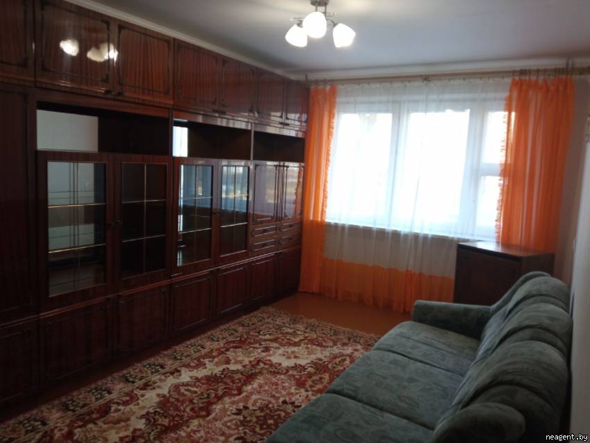 3-комнатная квартира, ул. Ландера, 34, 320 рублей: фото 1
