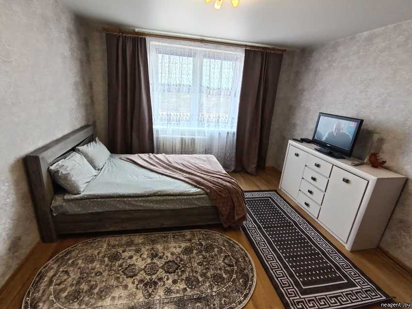 1-комнатная квартира, Белуша, 20б, 70 рублей: фото 1
