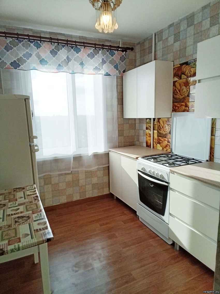1-комнатная квартира, ул. Пономаренко, 32, 255 рублей: фото 1