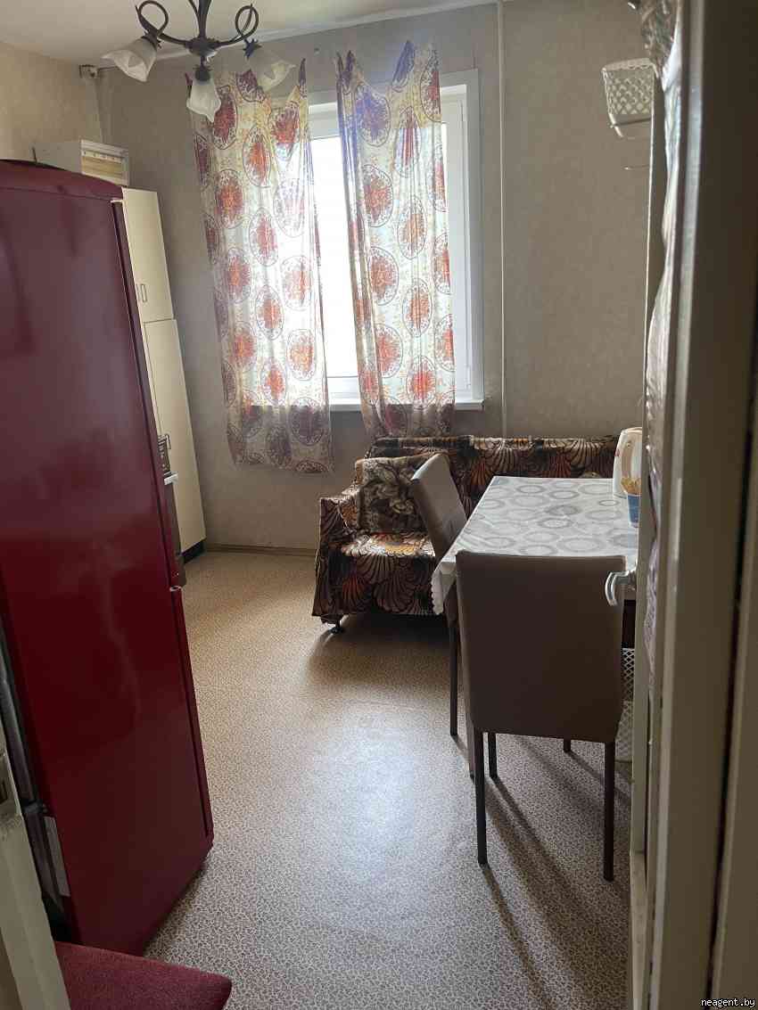 2-комнатная квартира, ул. Притыцкого, 136, 1602 рублей: фото 1