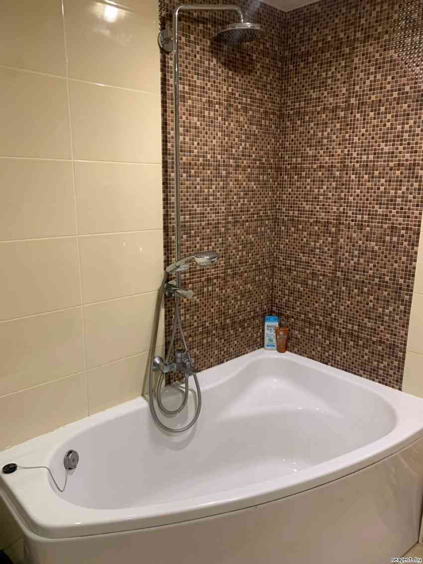 3-комнатная квартира, ул. Зеленая, 1, 1739 рублей: фото 2