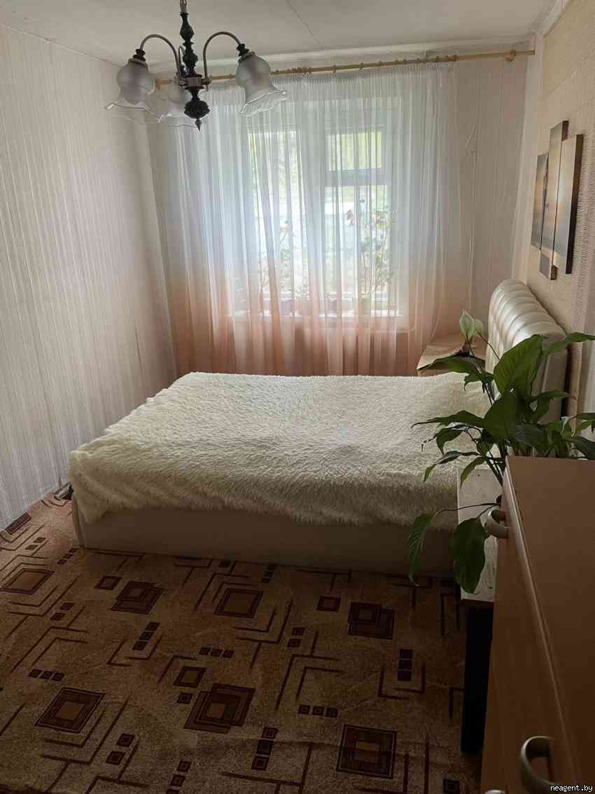 3-комнатная квартира, ул. Путилова, 3, 300 рублей: фото 2