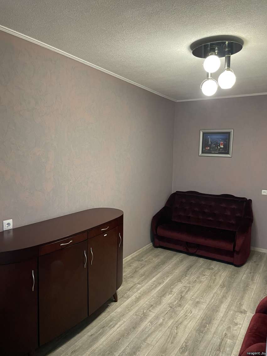 3-комнатная квартира, ул. Есенина, 9, 1434 рублей: фото 2