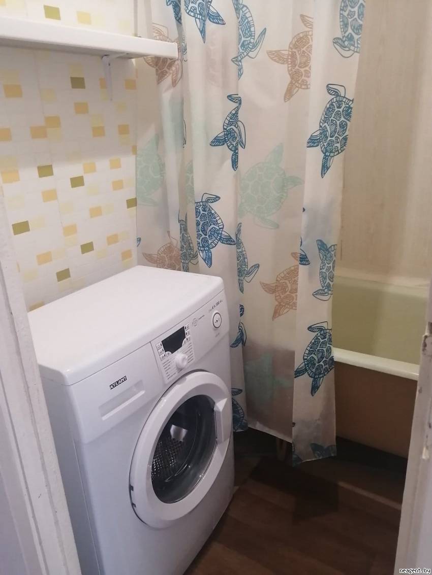 1-комнатная квартира, ул. Шугаева, 13/1, 250 рублей: фото 1